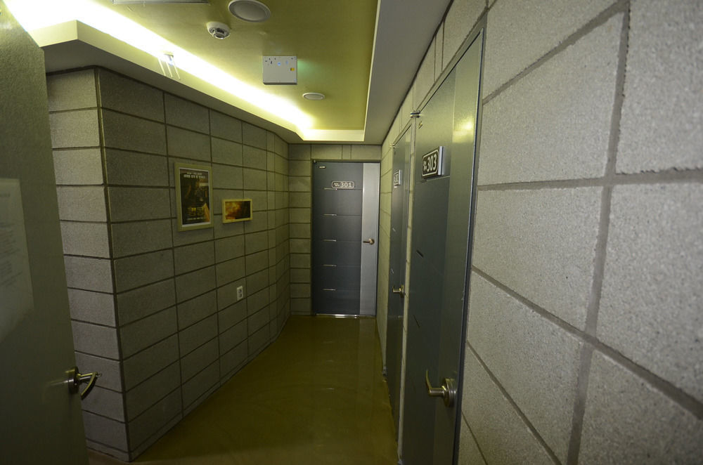 Kingkong Guesthouse Μπουσάν Εξωτερικό φωτογραφία