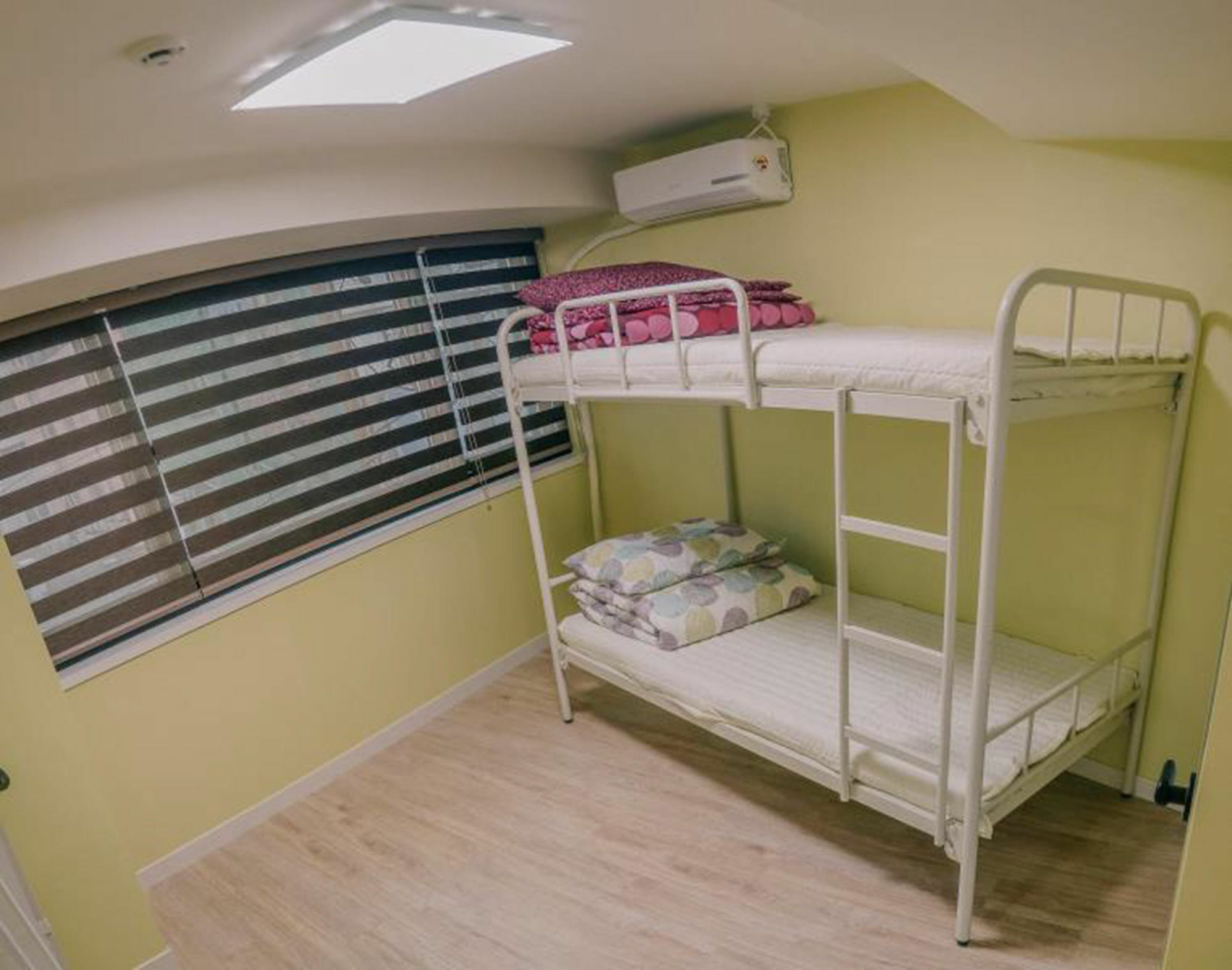 Kingkong Guesthouse Μπουσάν Εξωτερικό φωτογραφία